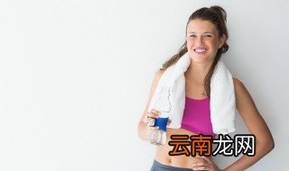 白毛巾染上色怎么洗掉 白毛巾染色怎么洗干净
