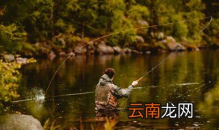 钓鱼用的水杯套怎么做 钓水杯套的方法视频