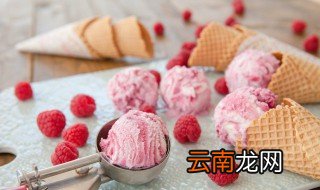 简单制作冰淇淋的方法和材料 自制冰淇淋要准备哪些食材