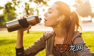 水杯盖盖不上怎么办 水杯盖堵塞怎么办