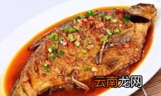 红烧鲫鱼要哪些食材 红烧鲫鱼要哪些食材好