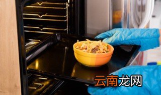 烤箱可以放在微波炉上面吗 烤箱上面可以放微波炉吗