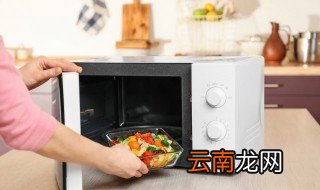 玻璃保鲜盒可以放微波炉吗，钢化玻璃保鲜盒可以放微波炉吗