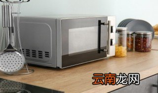 微波炉里面可以放锡纸吗，微波炉中可以放锡纸吗