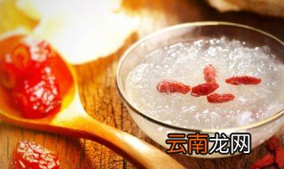 煮熟的燕窝能放冰箱保存吗，煮熟的燕窝能放冰箱保存吗多少度