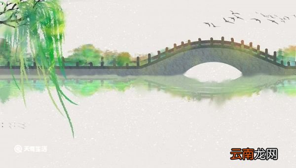春题湖上描写的是什么湖 春题湖上描写的是哪个省的景