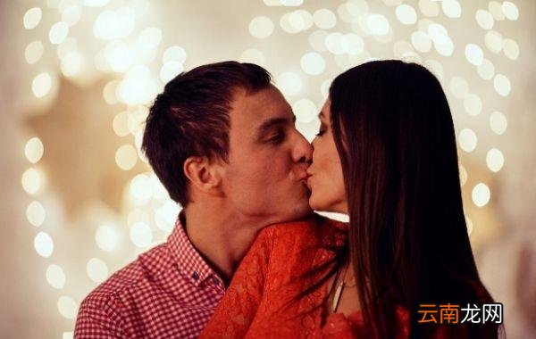 怎么要陌生女生微信号 巧妙的向女孩要微信号