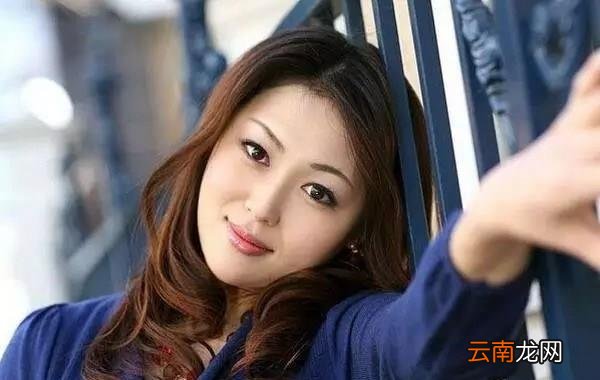 成熟的女生喜欢什么样的男生 男生喜欢成熟的女生吗