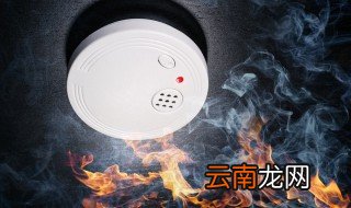 高层发生火灾时的正确做法是什么 高层发生火灾时应该怎么做