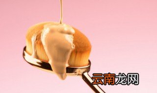 如何挑选粉底 挑选粉底的方法
