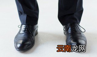 穿皮鞋脚臭怎么办 如何解决穿皮鞋脚臭