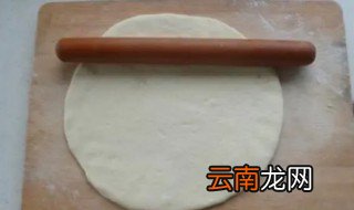 教你怎样用擀面杖擀面条 教你如何用擀面杖擀面条