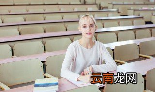 沉默寡言造句 沉默寡言造句有哪些