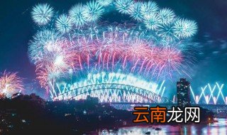 形容跨年烟花很美的句子 有什么形容烟花的句子
