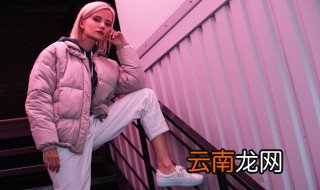 羽绒服手洗完怎么脱水 手洗的羽绒服如何脱水