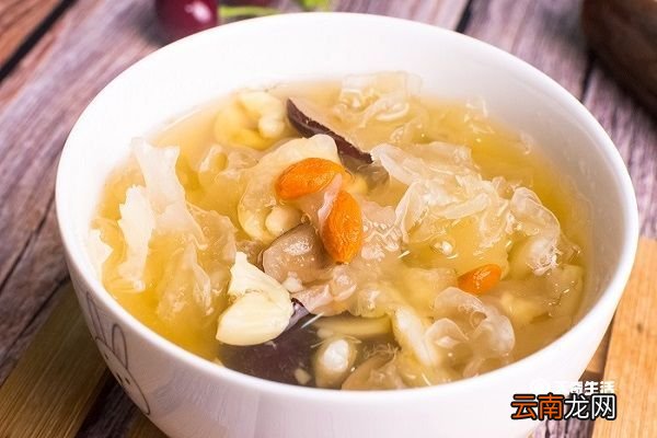 银耳莲子汤的功效 银耳莲子有什么功效
