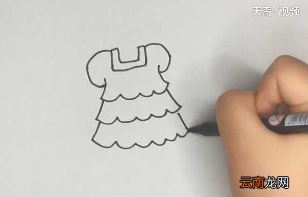 小裙子简笔画