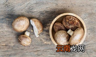 香菇丁大火煮几分钟熟 香菇丁炒多久能熟
