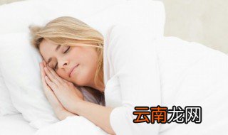 梦见女人追我是什么意思 梦见女人追我意思是什么