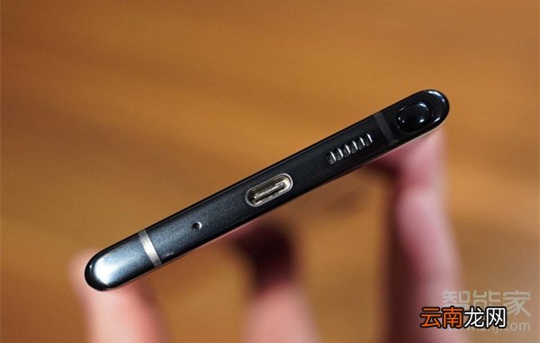 三星note10是双扬声器吗