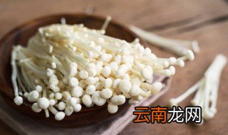 凉拌金针菇怎么做才好吃 凉拌金针菇简单步骤