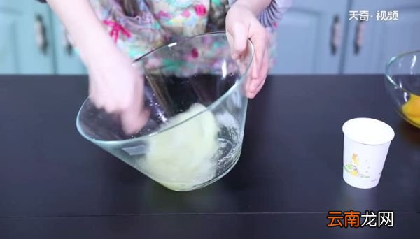 手动打发蛋白的技巧 如何打发蛋白