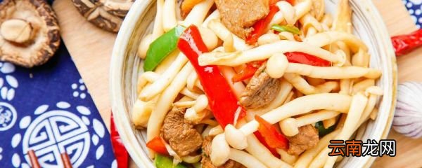 海鲜菇要用开水滚一遍才炒吗 海鲜菇炒之前要用开水滚一遍吗