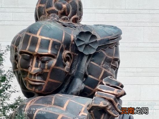 努比亚z20拍照时三个摄像头是一起工作吗