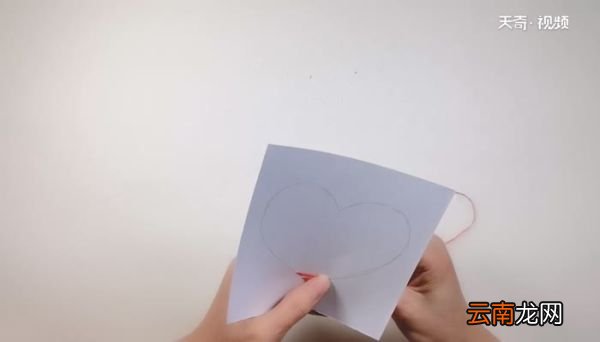 怎样制作情人节贺卡 情人节贺卡的制作步骤