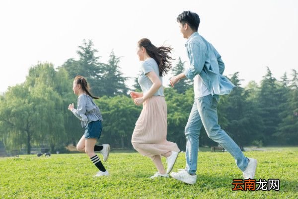 孩子不爱说话的原因小孩子不愿意说话怎么办