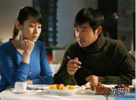 详解凤凰男的特征与喻义 凤凰男什么意思啊