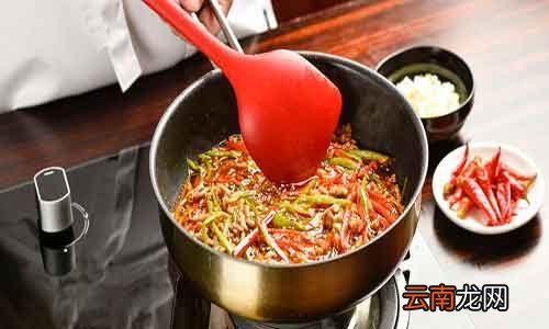 如何炒菜不溅油 炒菜如何不溅油