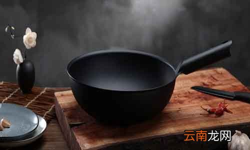 锅被烧得很黑怎么洗干净 烧黑的锅怎么清洗