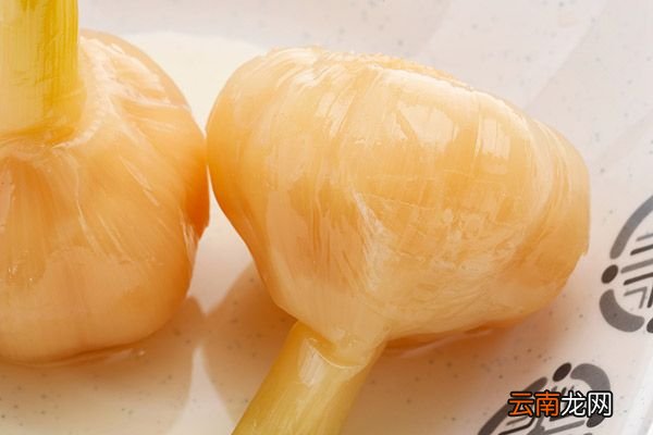 泡蒜头的功效与作用 泡蒜头的禁忌
