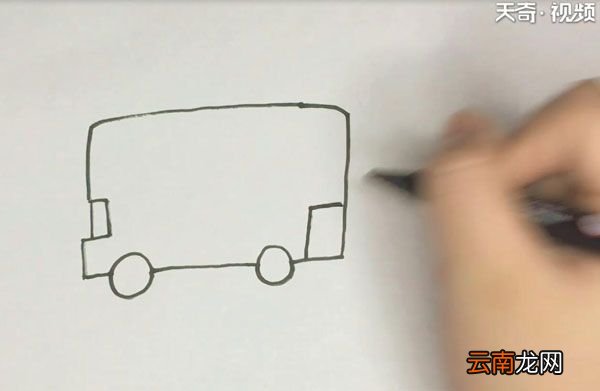 大巴车简笔画