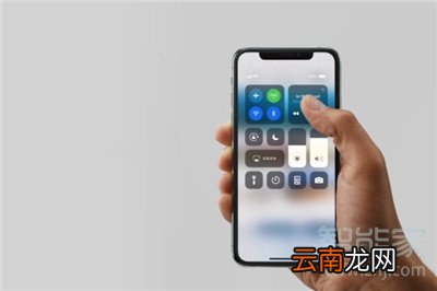 iphone11怎么进入控制中心