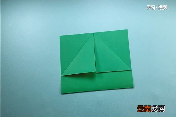 直线纸飞机的折法
