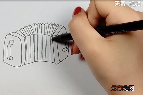 手风琴简笔画