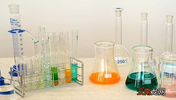 石灰石和二氧化硫的化学反应方程式石灰石和二氧化硫的化学反应方程式是什么