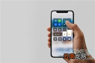 iphone11pro怎么进入控制中心