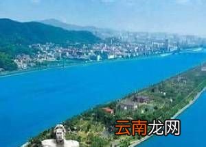横贯江面的贯是什么意思？