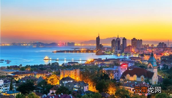 种红叶石楠树的寓意是什么 红叶石楠的风水寓意 红叶石楠是什么植物