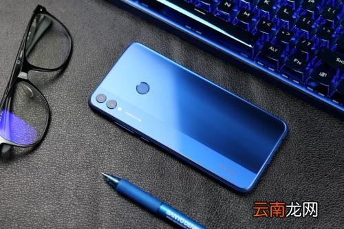 荣耀8x中开启手电筒具体方法介绍