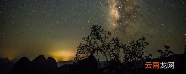 满船清梦压星河的意思 满船清梦压星河的上一句是什么