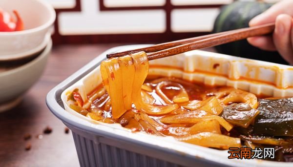 自嗨锅怎么弄 自嗨锅怎么操作