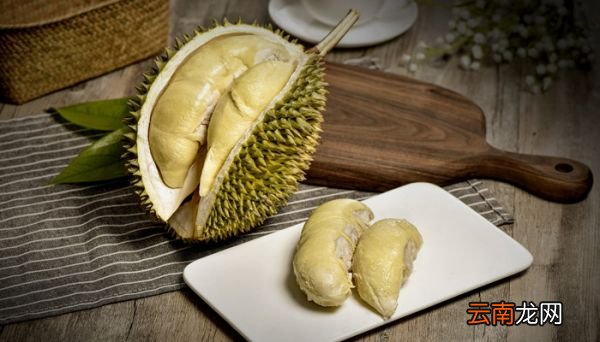 带壳榴莲能用保鲜膜包吗 榴莲带壳可以放冰箱吗