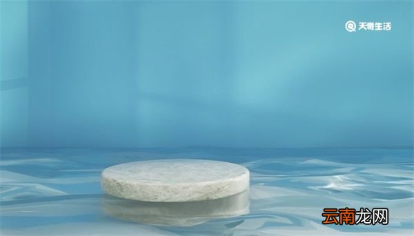 硬币为什么能漂浮在水面上的原因 硬币为什么能漂浮在水面上