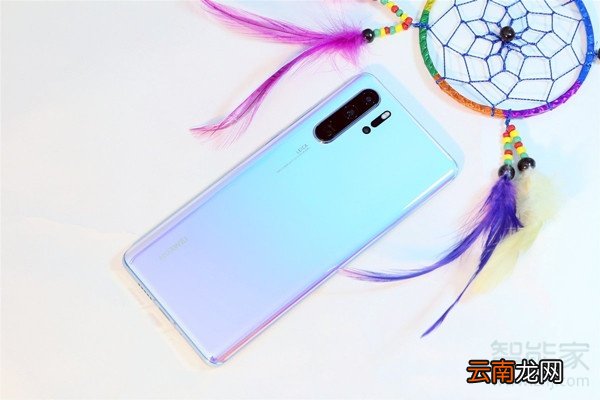 p30pro是曲面屏吗