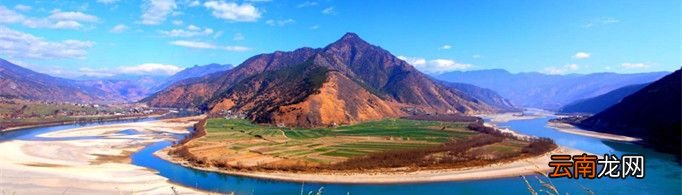 黄河奔长江涌长城长珠峰耸是什么意思？