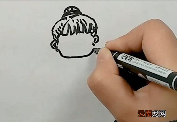 幽灵女王简笔画 幽灵女王的画法